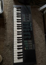 Yamaha PSS-270 Portasound Electronic Keyboard