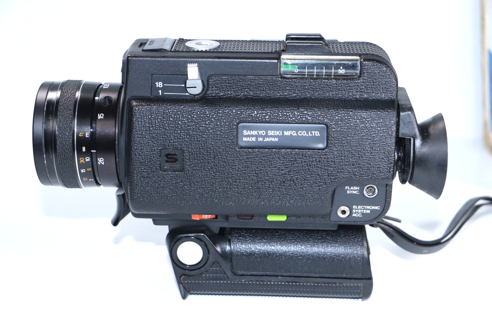 Sankyo ES-25XL Super 8 Camera Film Tested / Watch Video