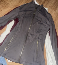 Lululemon Women's Gray Full Zip Activewear Jacket Size 6 Slim Fit Polyester