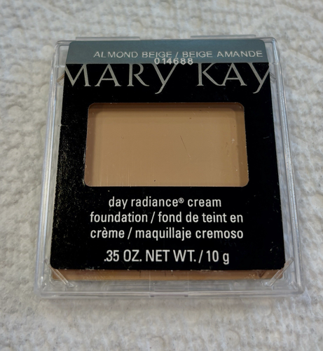 MARY KAY Day Radiance Cream Foundation "Almond Beige" .35 oz 014688 RARE NEW