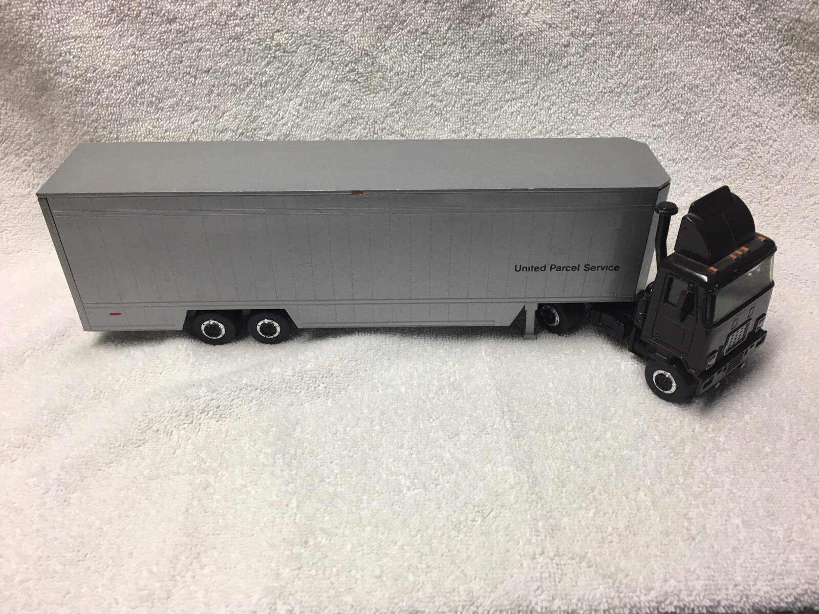 Newray 1999 Mack Vision 1 32 Scale Diecast Hauler Truck Cab N202