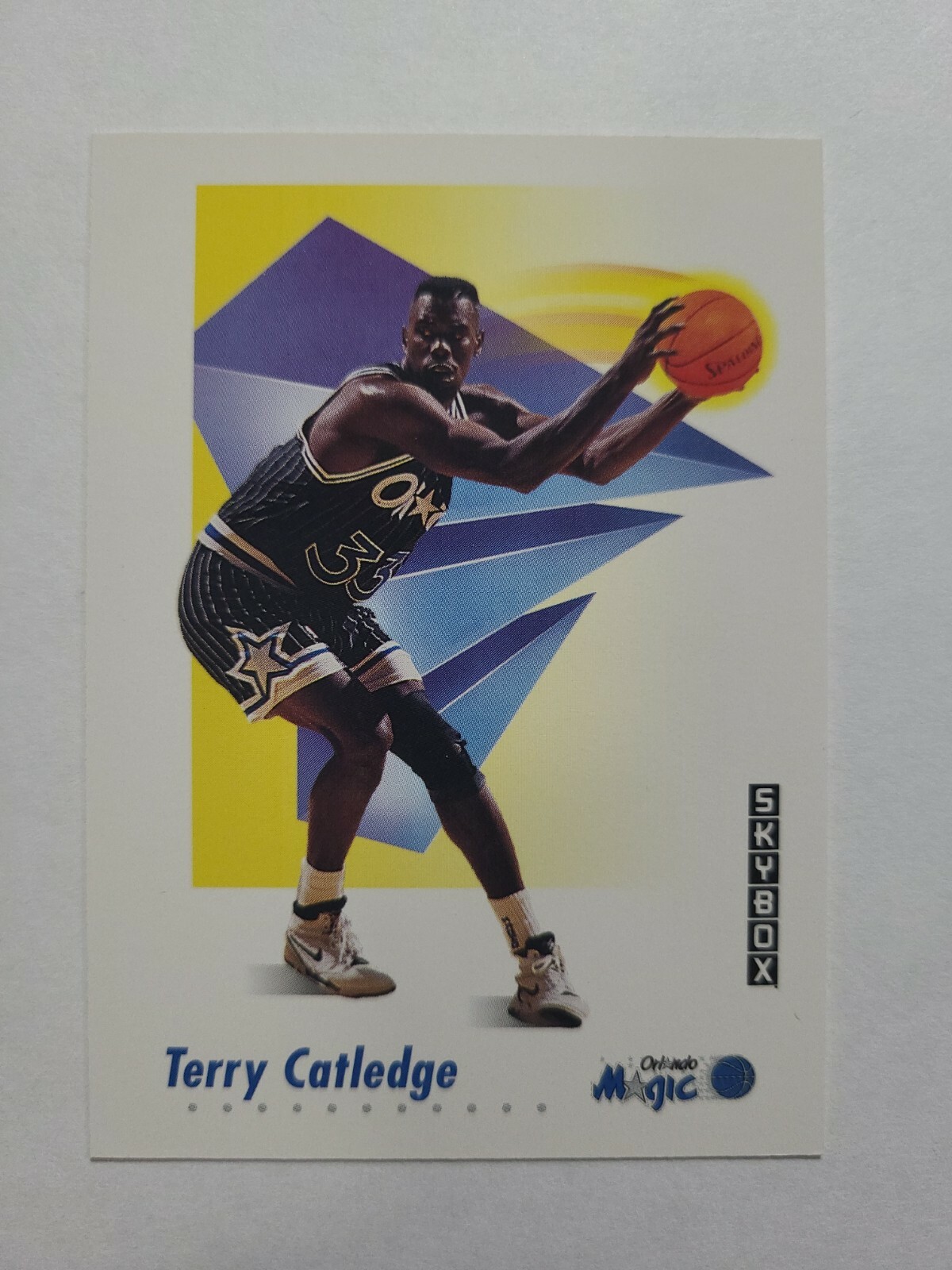 TERRY CATLEDGE 1991-92 SKYBOX BASKETBALL CARD # 202 E5746
