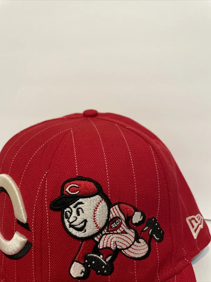 Vintage New Era Cincinnati Reds Pin Striped Fitted Hat 100% Wool Big Logo 7 1/2 - Image 4 of 4
