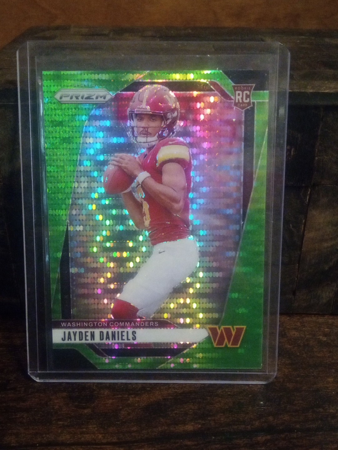2024 Panini Prizm - Rookies Jayden Daniels #347 Neon Green Pulsar Prizm (RC)