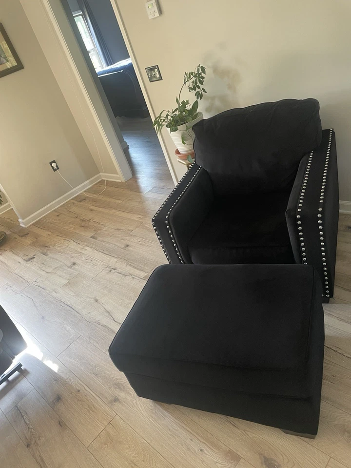 Juego de sillas de salón y comedor Foto 2 de 4