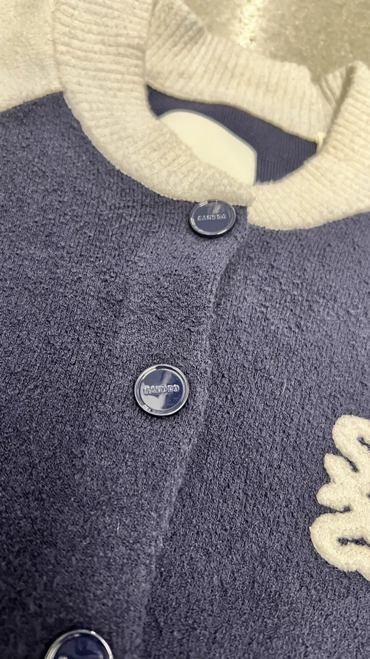 Chaqueta SANDRO Damas Talla 3 Bolzano Cárdigan Tejido Universitario Logo Azul Foto 4 de 4