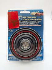 New Wolo 300-2t Disc Horn Low Tone 12-volt 115 Decibels Universal Black Nib New Wolo 300-2t Disc Horn Low Tone 12-volt 115 Decibels Universal Black Nib