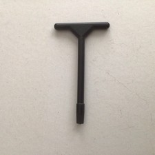 Tough Black Plastic Loft Hatch, Access Panel Key - 140mm length, 7mm square key