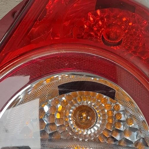 Feu arriere principal droit (feux) CHEVROLET AVEO 1 1.2 16V 95952067 - Photo 4/4