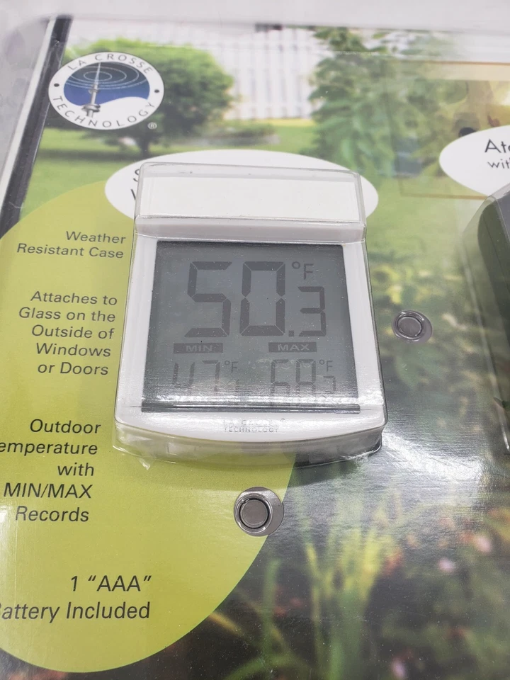 La Crosse Technology Atomic Projection Alarm Clock Indoor/Outdoor Temp - Image 3 of 4