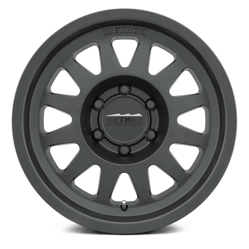 Rueda única negra Method Race 704 17x8,5 (0, 6x139,7, 106,25) Foto 3 de 4