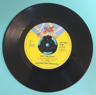 E.L.O - JET 7004 - Don't Walk Away / Across The Border 1980 (768)