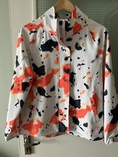 Ladies Under Armour Running / Sports Jacket Size Medium Boxy Fit