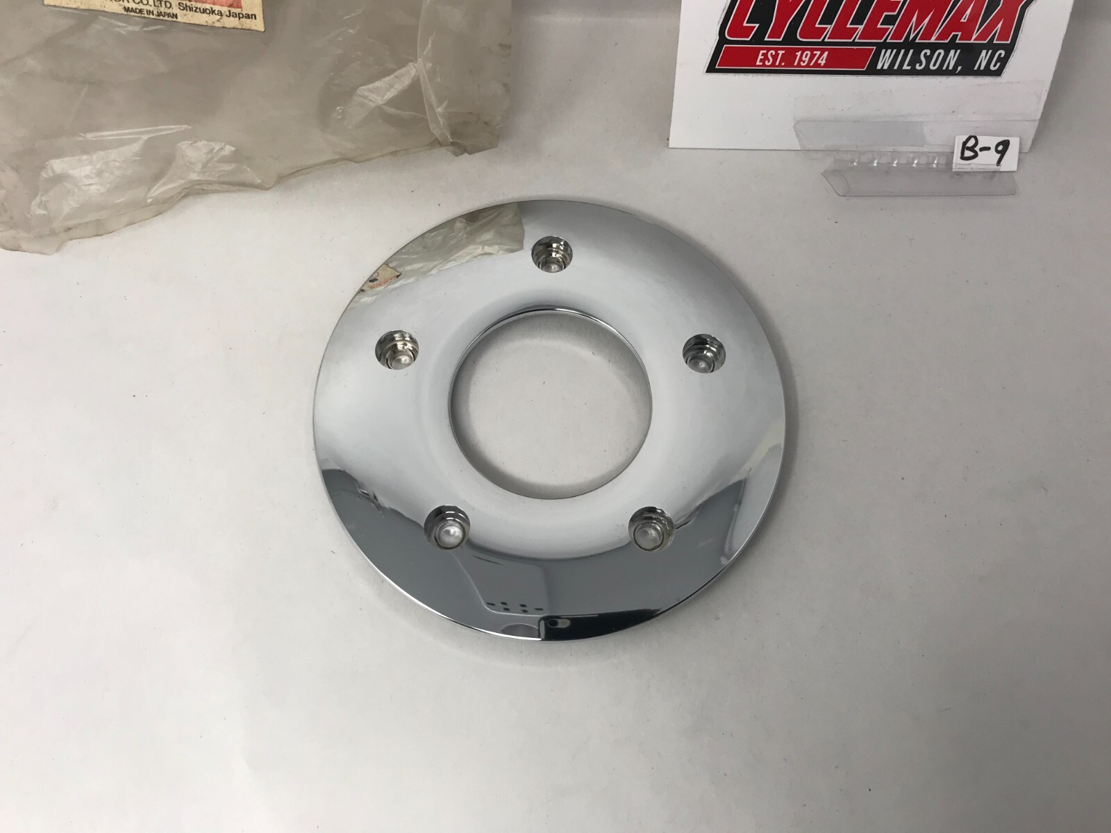 Yamaha Xv1000 Xv1100 Front Wheel Cap NOS 56w-2512a-10 for sale 