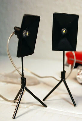 38439 American Diorama Beleuchtungs-Set 2 LED-Strahler 1:24