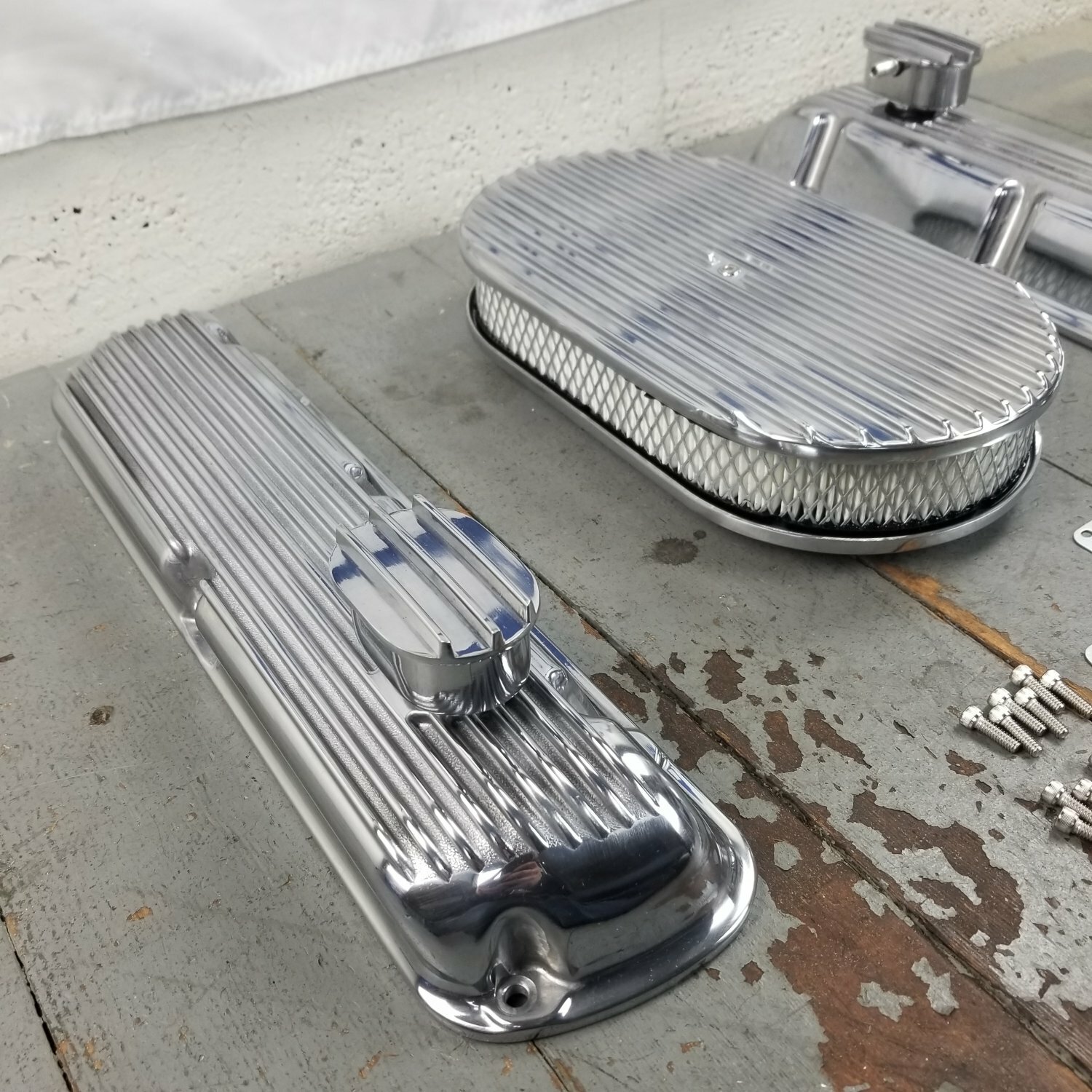 Ford SBF 15 Full Oval Finned Engine Dress Up Kit PCV Breathers 289 302