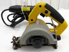 DEWALT DWC860W 4-3/8" Wet/Dry Masonry Saw Corded Electric