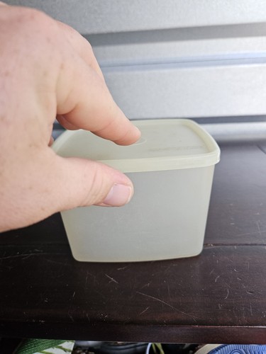 Vintage Tupperware Storage Container 312 w/310 Lid  5" x 4-1/2" x 3-1/2" - Picture 2 of 5