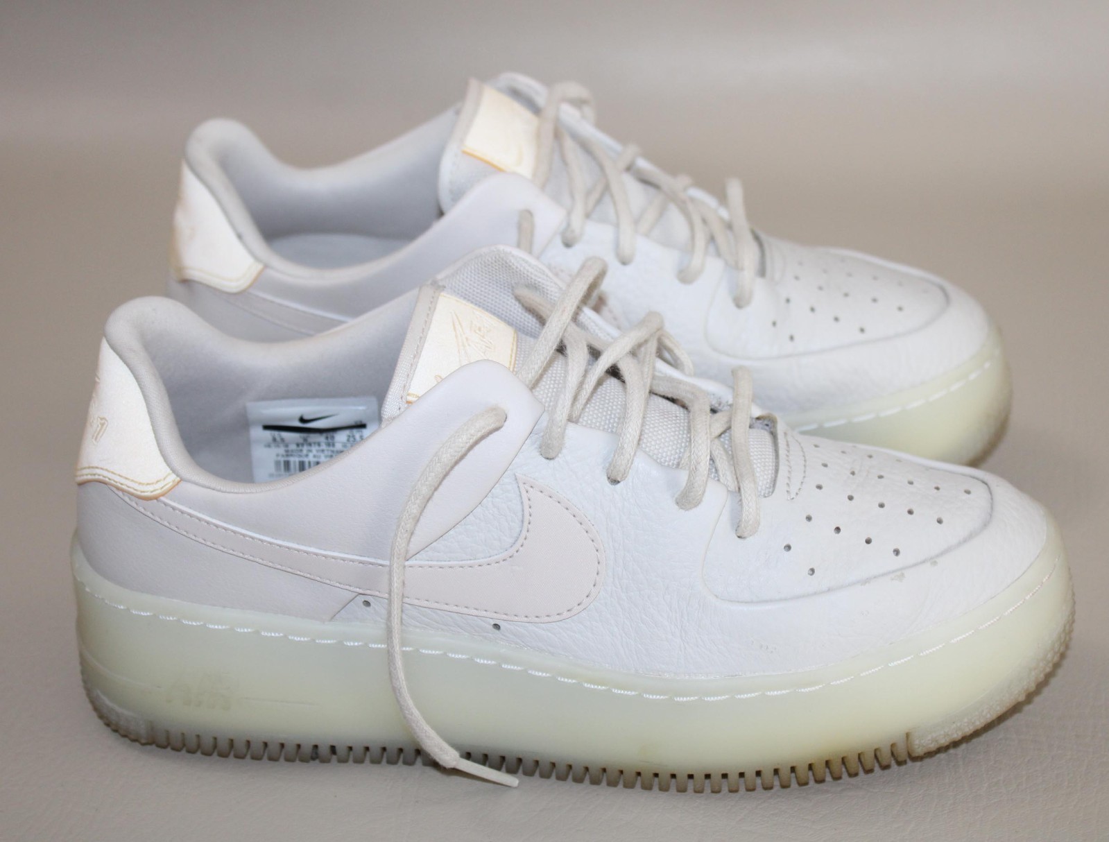 SAOLA Nike Air Force 1 Low AF1 bianche scarpe da ginnastica UK 6 sneakers donna pelle suola luminosa