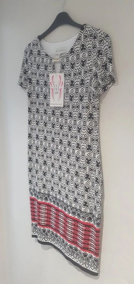 NEW WITH TAGS STYLISH RONNI NICOLE Size 12 Geometric Print O So Slim Dress  - Image 2 of 4