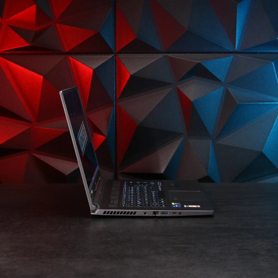 Acer Predator Triton 500 SE Gaming Laptop / i7-11800H, RTX 3070, 16 GB RAM, 1 TB - Bild 2 von 4