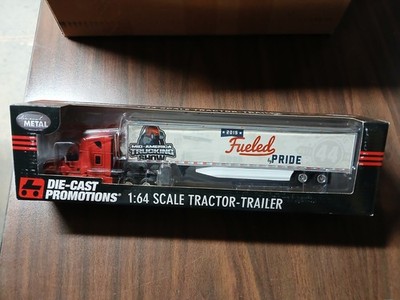 DCP 33446 MATS Mid-America Trucking Show 2015 Freightliner Van Trailer 1/64