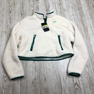 nike sherpa fleece crop top
