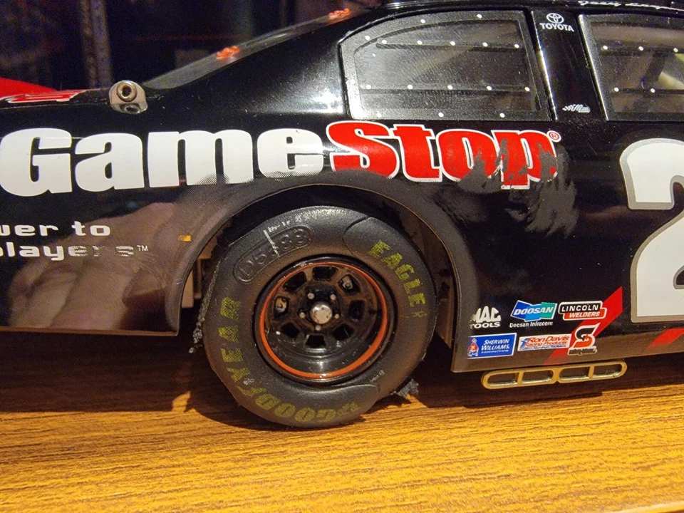 Joey Logano #20 2008 autografiado - GameStop/Kentucky primera victoria nacional - 1/24  Foto 4 de 4