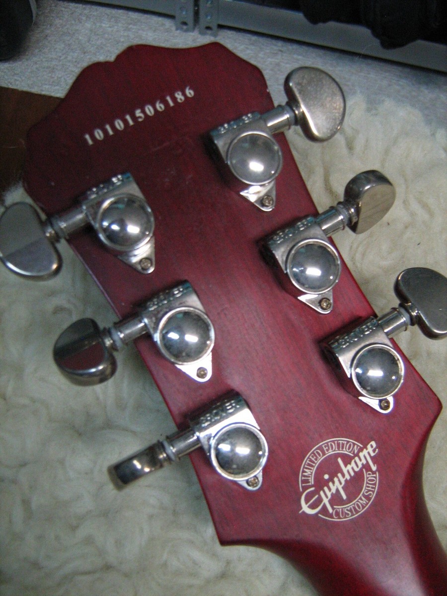 Epiphone 2010 Les Paul Traditional Pro Ltd Ed Cherry Burst w Epiphone 2010 Les Paul Traditional Pro Ltd Ed Cherry Burst w