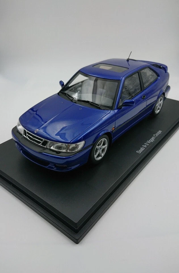Saab 9-3 Viggen Coupe Azzurro met 1:18  DNA Collectibles 000068 Ed. Lim 1/320 - Immagine 2 di 4