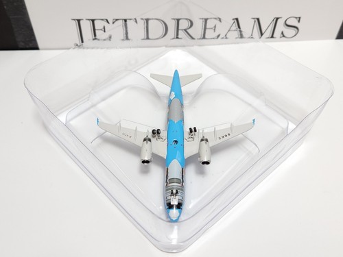 1/400 CAPITAL AIRLINES AIRBUS A320-200 PAUL FRANK ARTIST COLORS B-6725 PHOENIX - Picture 6 of 6