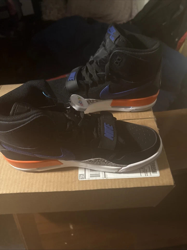 Jordan Legacy 312 Knicks 2018Men's Athletic Shoes Black/Blue/Orange 10 1/2 Men - image 4 of 4