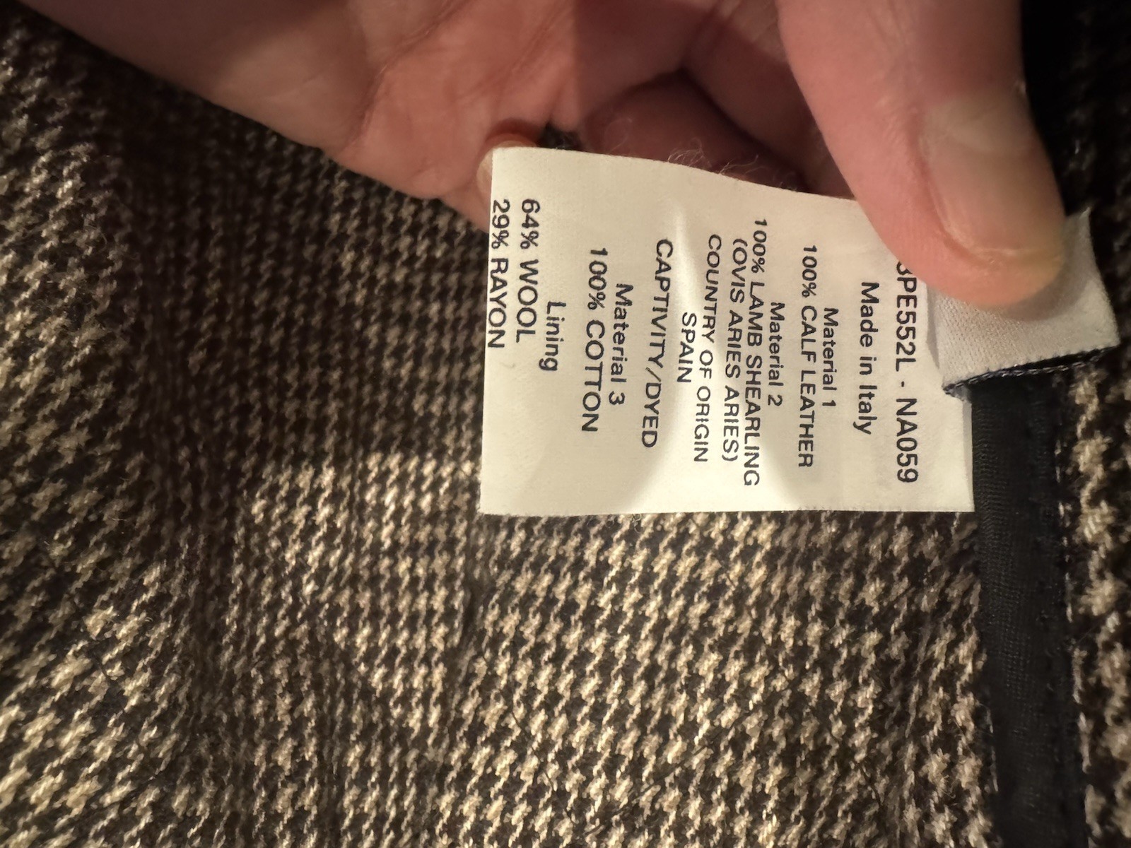 BALLY Men's Quilted Calf Leather Jacket Real Shearling Collar  Coat US 50 image 5