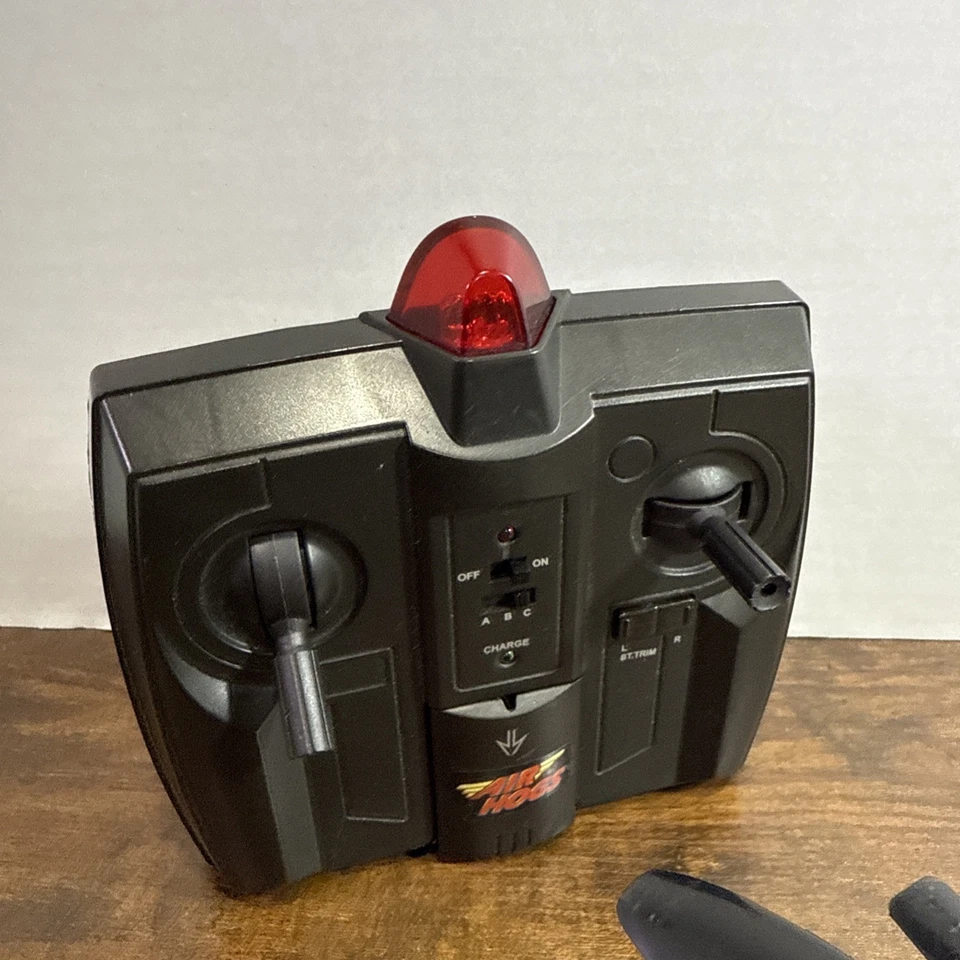 2006 Air Hogs Radio Controlled Havoc Heli Lightweight RC. - Image 3 of 4