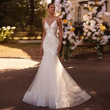 Sexy Mermaid Wedding Dresses V-Neck Spaghetti Straps Lace Appliques Bridal Gowns