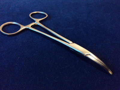 3 O.R GRADE MOSQUITO HEMOSTAT LOCKING FORCEP 5'' CURVED SERRATED TP