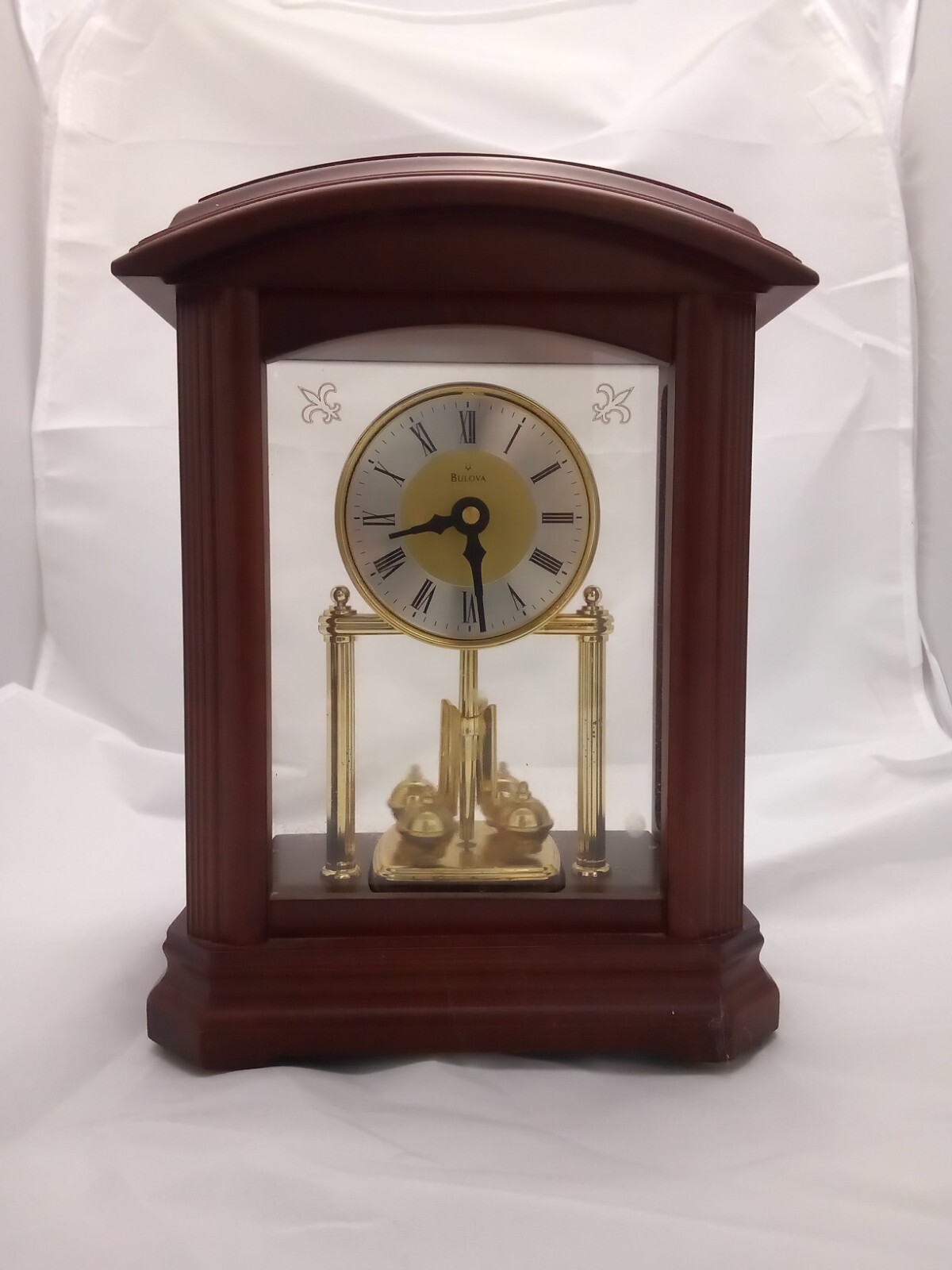 Analog Desk Clock Walnut Clear Fancy Cleaned Up