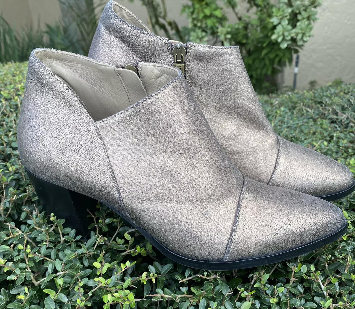 Italeau Marisa waterproof cap toe leather boots Size 38 Bronze