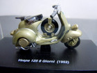 Vespa 125-6 Giorni 1952 Green Diecast 1/32 Scale Scooter Motorcycle w/case