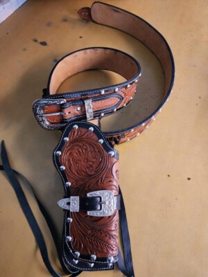 Western Two Tone Leather Gun Holster Belt Cowboy Rig .22 .38 .44 .45 Cal