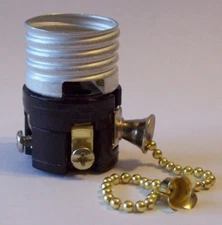 Pull Chain Medium Base Lamp Socket Interior 5 Inch Chain E26 NEW 30685J