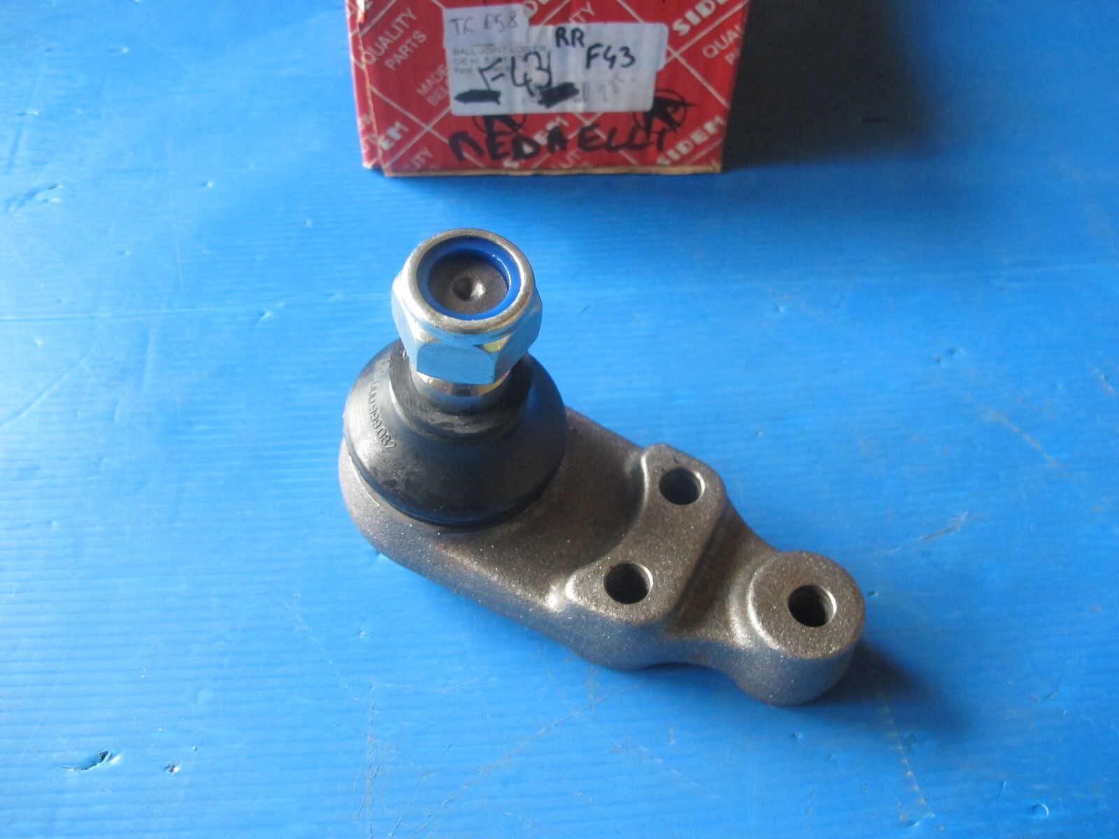 Rotule de suspension Sidem pour corriger le jeu du train avant de Ford Transit