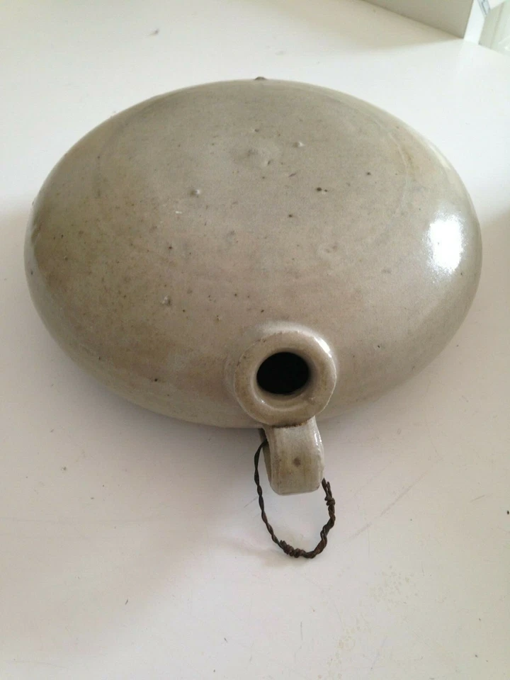 Ancienne et belle bouillotte Auvergnate en grès ou gourde - art populaire - - Photo 2/3