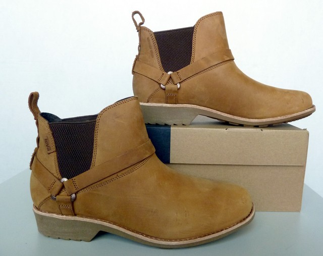 teva de la vina chelsea boots