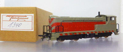 Fleischmann 1340; US-Diesellok ''Baldwin'' grau/rot, in Ersatzkarton/UT145