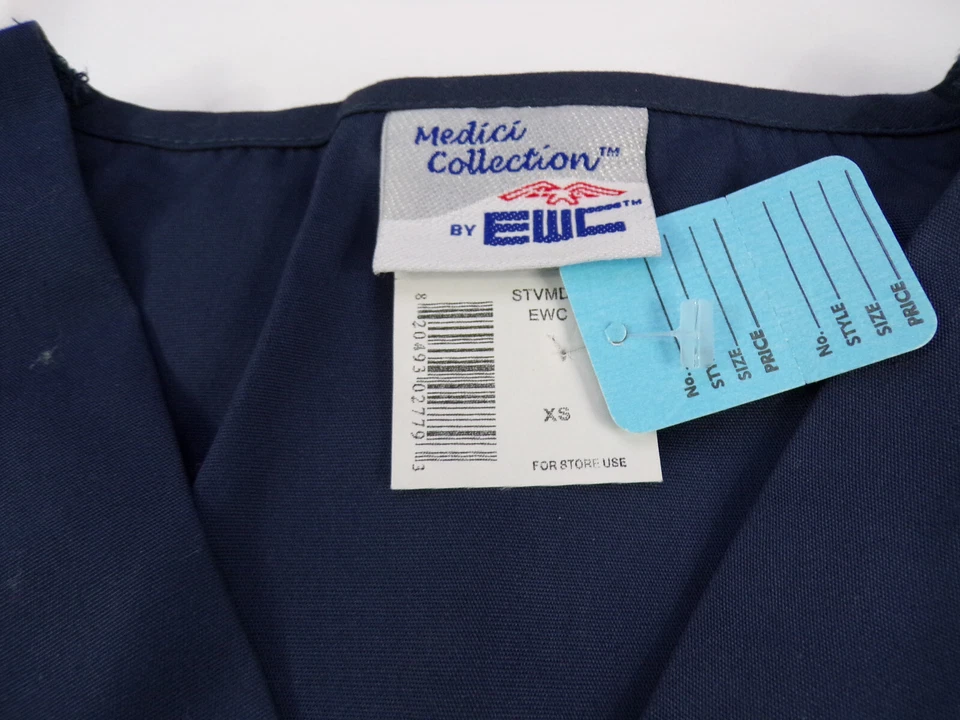 TWO NEW Scrubs Tops Medici Collection EWC Womens X-Small V Neck Pocket L24 - Image 4 of 4