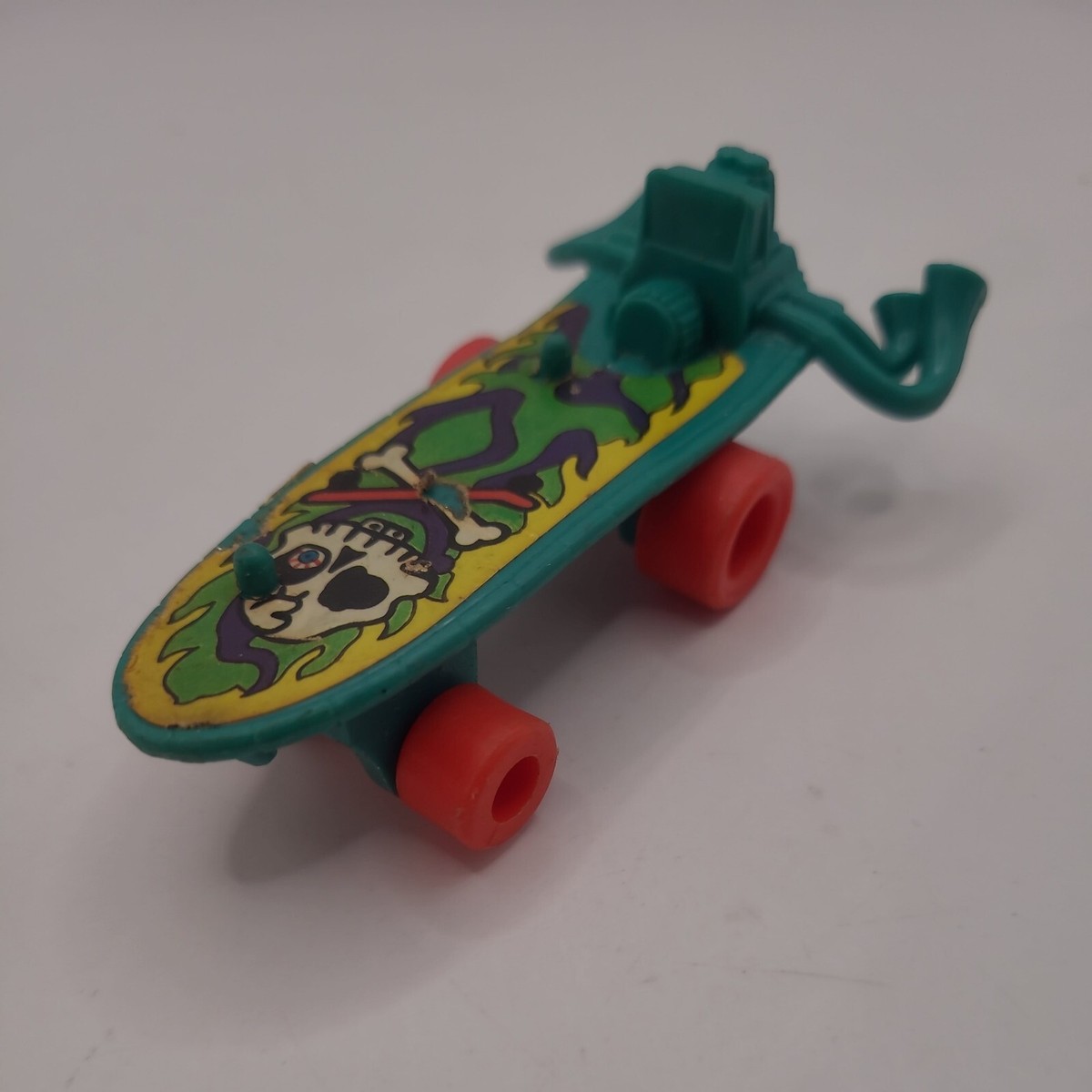 Vintage Teenage Mutant Ninja Turtles 1990 Mondo Gecko Skateboard