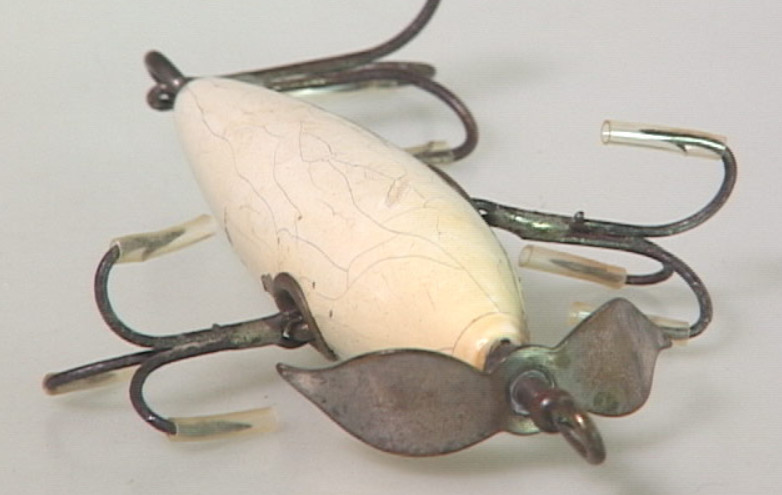 Tariff free/Heddon Wood 400 Killer (White) - 1905 Model Bass Fishing Lure - Image 4