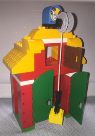 Lego DUPLO Big Farm #10525 Retired 2014 Cow Calf Chicken Horse