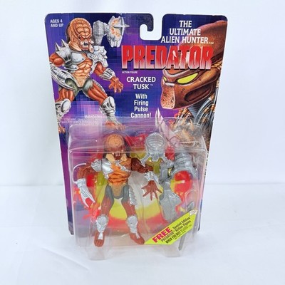 Predator Cracked Tusk W/ Firing Pulse Cannon Ultimate Alien Hunter Kenner